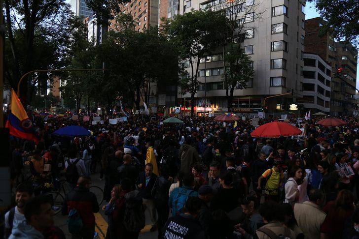 Kolombiya'da hükümet karşıtı protestolar sürüyor... 1 polis ağır yaralandı G5