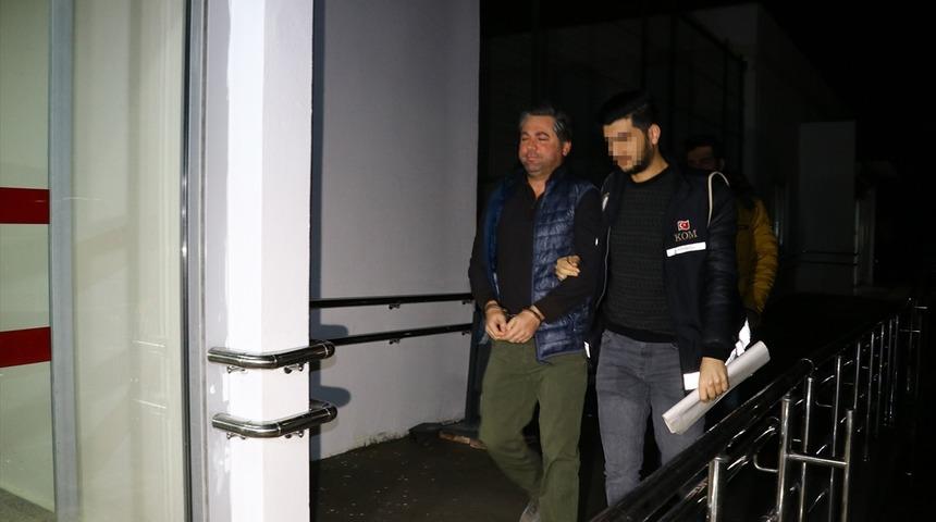 Adana'da FETÖ şüphelilerine şafak baskını