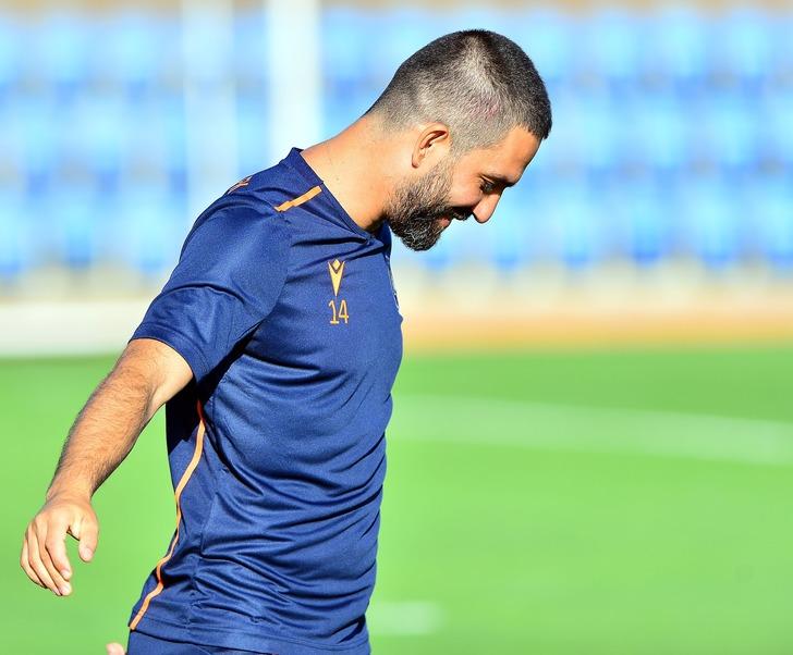 Ayrılmaz ikili yine mi buluşuyor? Emre Belözoğlu ve Arda Turan aynı takımda... G4