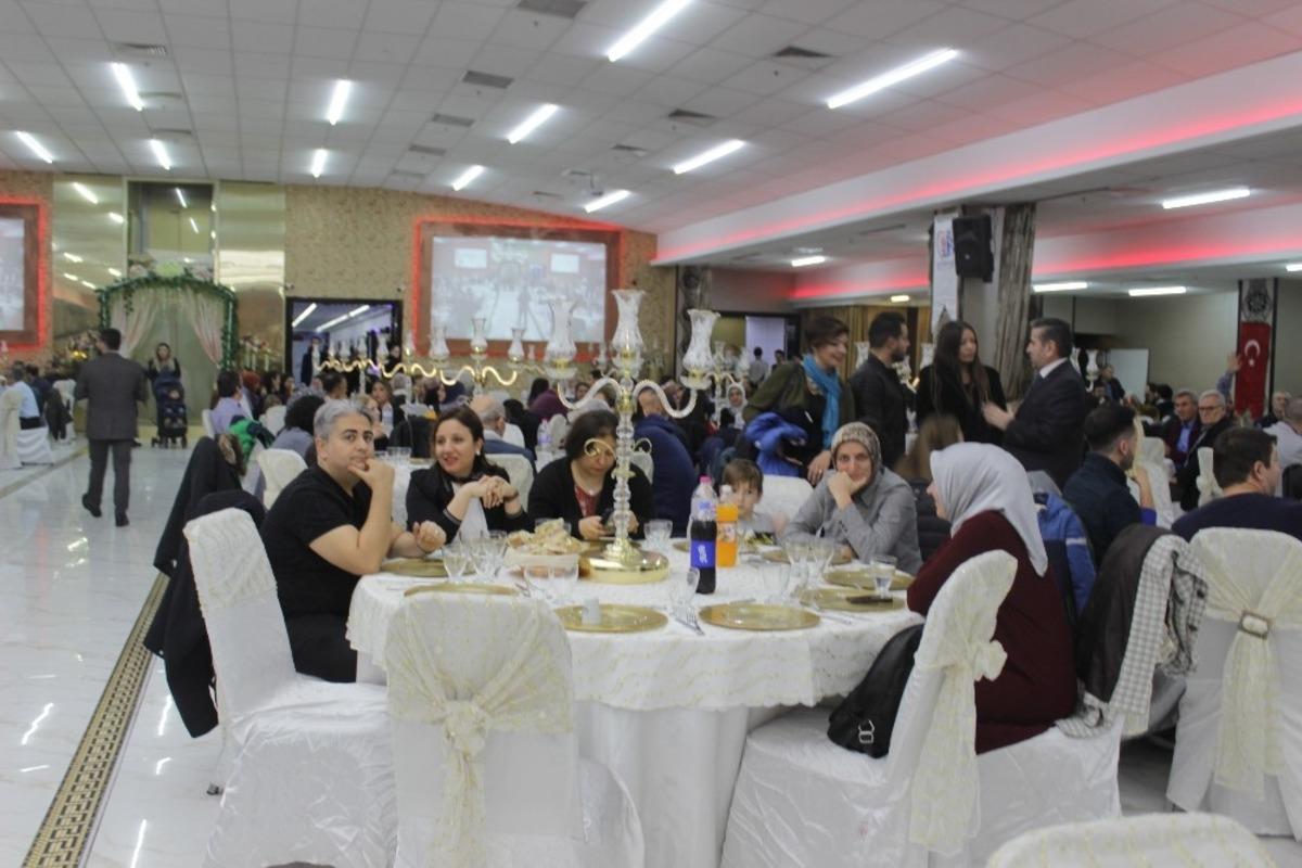 Bayrampaşa&rsquo;da &ouml;ğretmenler unutulmadı