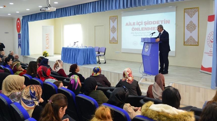 Vali Akın, "Kadına ve &ccedil;ocuğa şiddet t&uuml;m &ouml;nlemlere karşı &ouml;nlenememektedir"