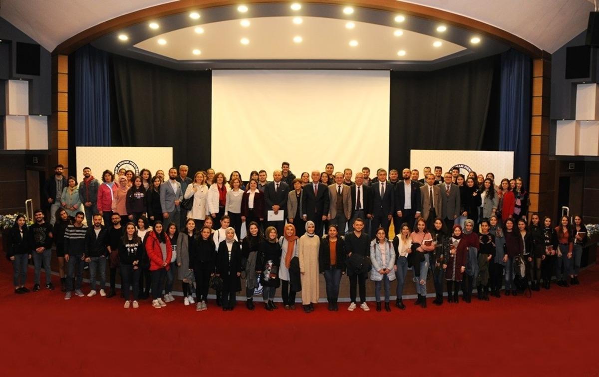 Ge&ccedil;mişten Geleceğe &Ouml;ğretmen paneli ger&ccedil;ekleşti