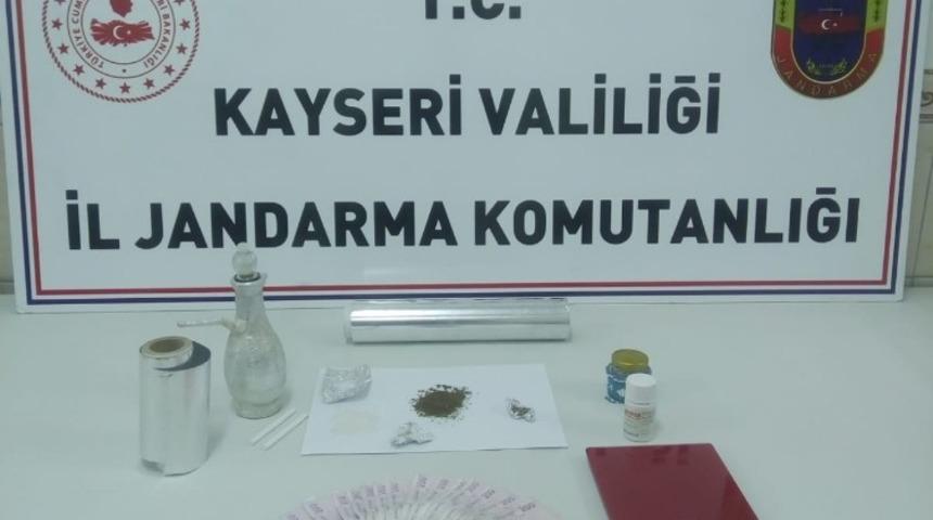 Jandarmadan uyuşturucu operasyonu