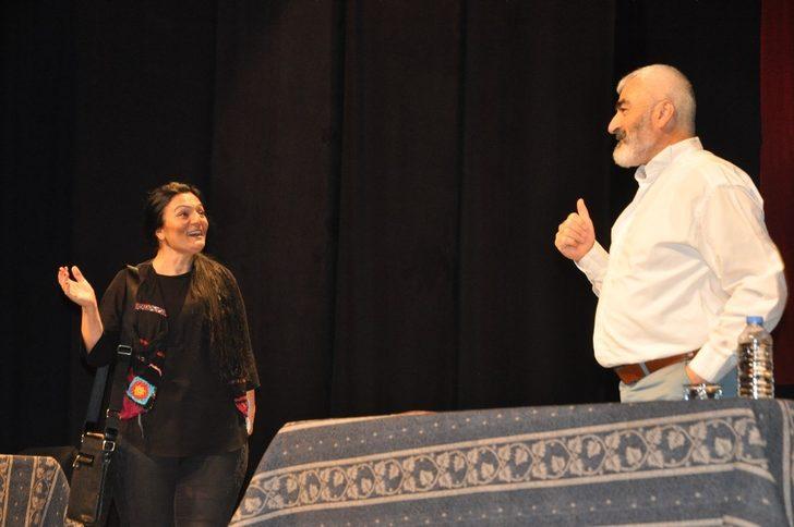 Yüksekova’daki engellilerden tiyatro gösterisi G5