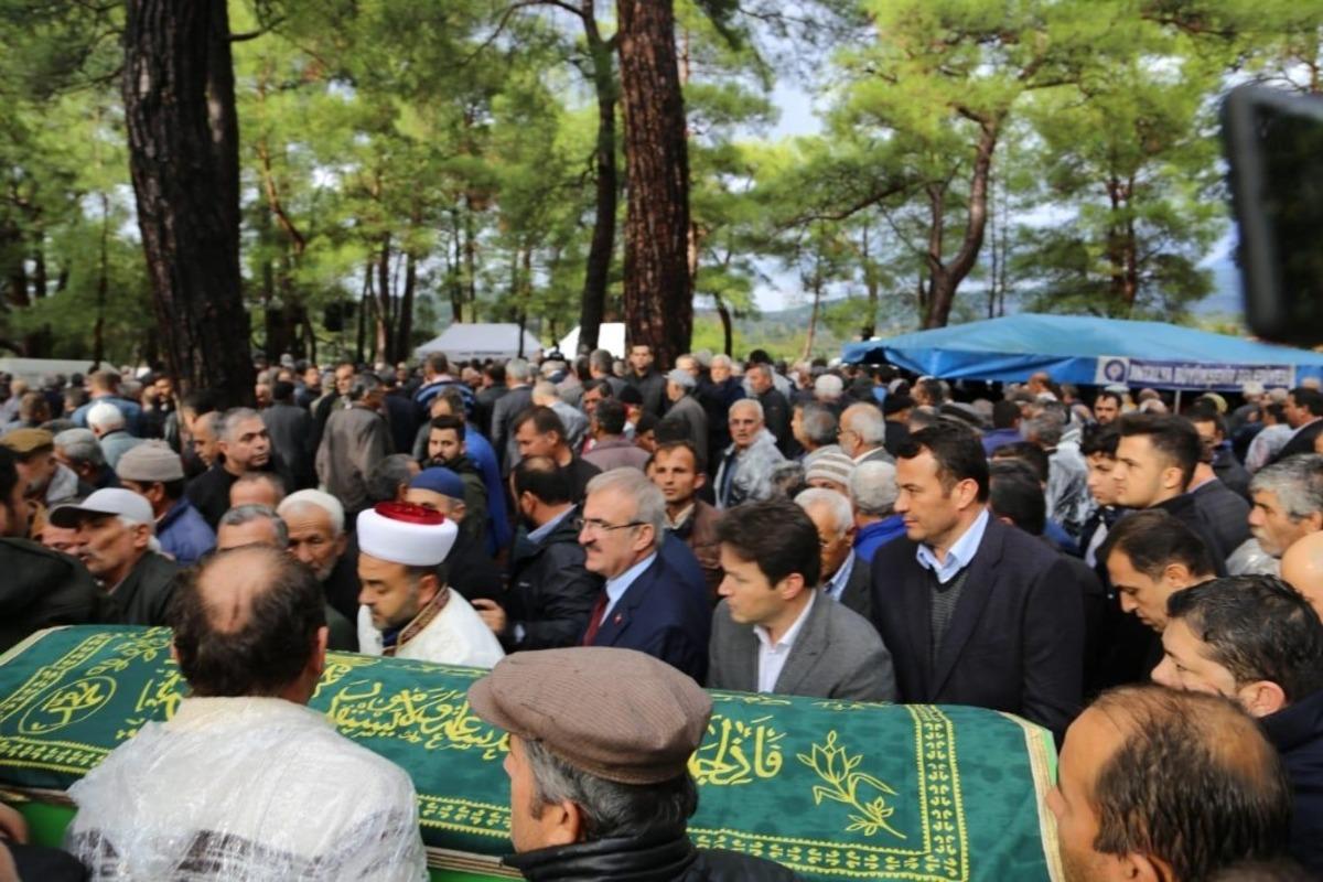 Belediye Başkanı Ulutaş&rsquo;ın acı g&uuml;n&uuml;