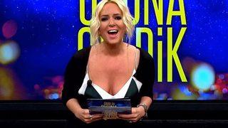 Saba Tümer kahkahasını 90 bin TL'ye sattı