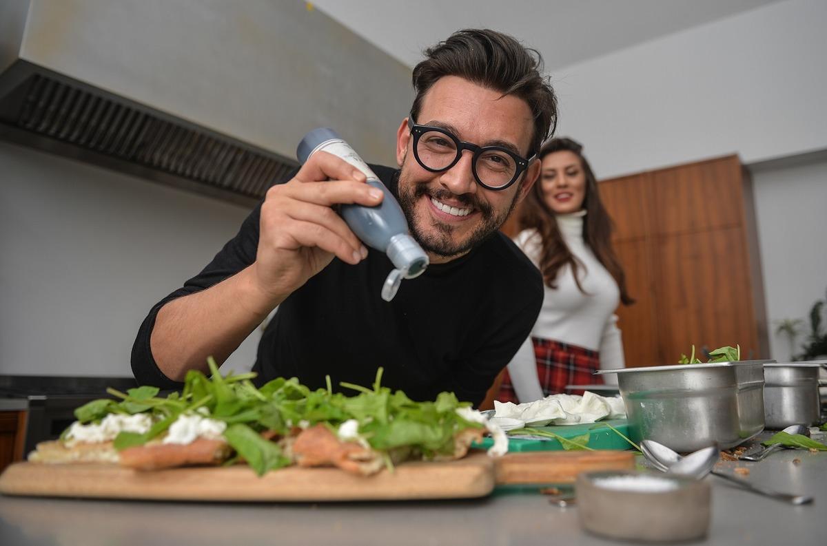 &Uuml;nl&uuml; şef Danilo, mutfak sırlarını paylaştı