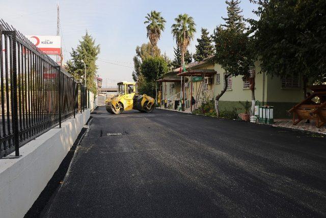 Yüreğir Belediyesi asfalt çalışmalarını sürdürüyor