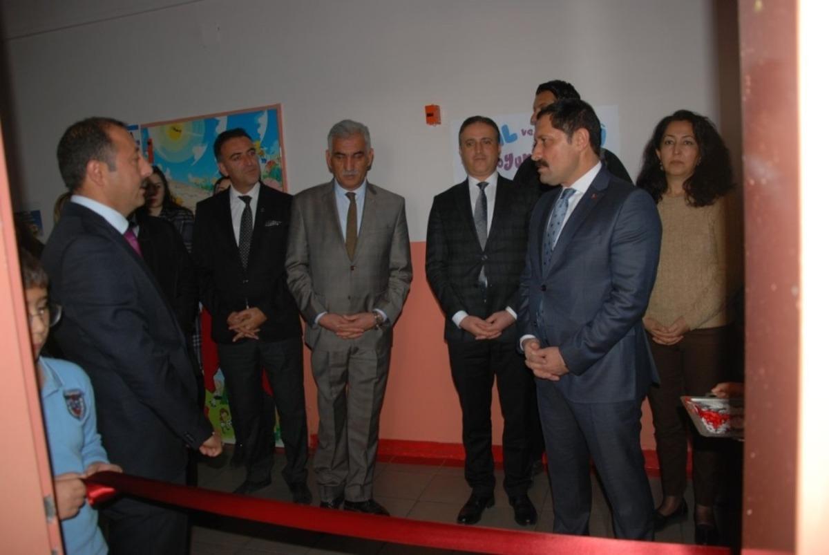 Ardahan&rsquo;da &ldquo;Zeka D&uuml;nyamı Keşfediyorum&rdquo; projesi &ccedil;er&ccedil;evesinde zeka oyunları sınıfı a&ccedil;ıldı