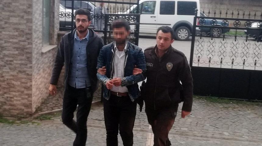 Polise bı&ccedil;ak &ccedil;eken cezaevi firarisinin oğulları adliyede