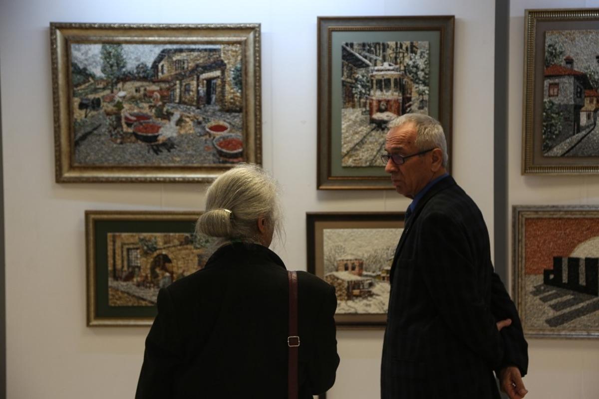 &Ccedil;akıl taşları tablolara d&ouml;n&uuml;şt&uuml;