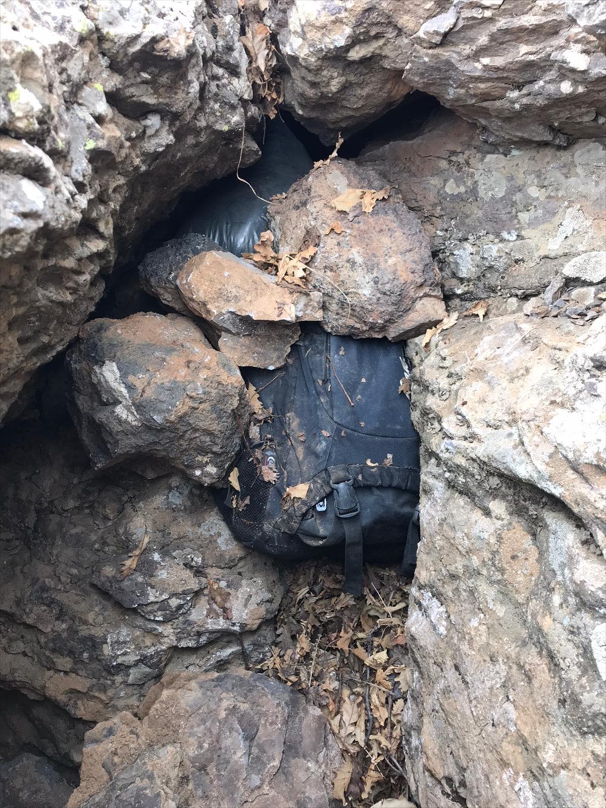 Bing&ouml;l'de ter&ouml;r &ouml;rg&uuml;t&uuml; PKK'ya ait malzeme ele ge&ccedil;irildi