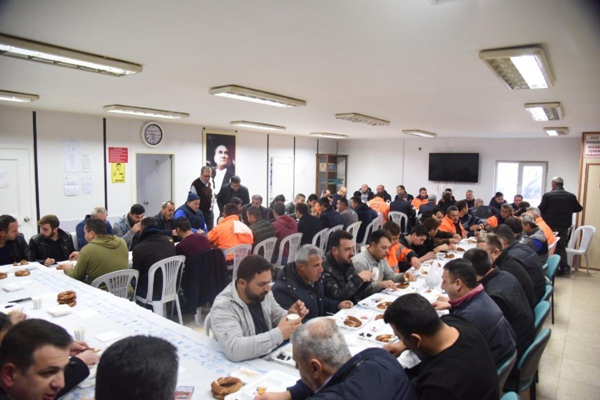 Başkan Yardımcısı Dumansızoğlu at&ouml;lye &ccedil;alışanlarıyla bir araya geldi