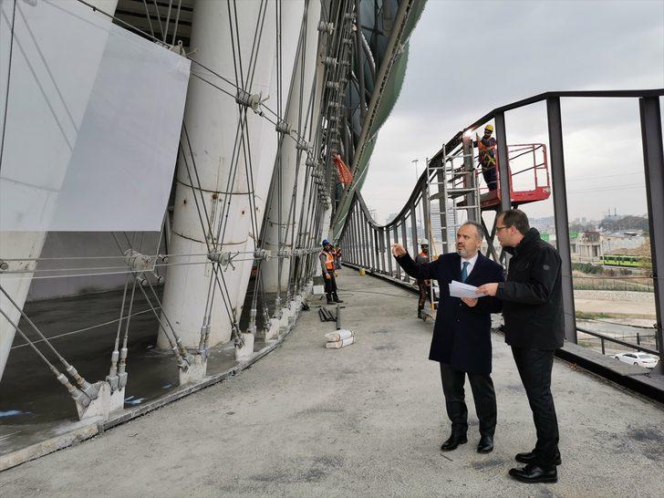 Bursaspor'un stadyumundaki "timsah başı" figürünün yapımına yeniden başlandı G5