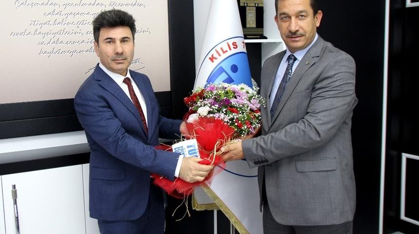 Türk Eğitim-Sen’den Rektör Karacoşkun’a Öğretmenler Günü Kutlaması