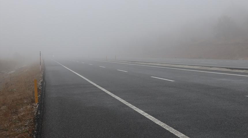 Kastamonu'da sis ulaşımı olumsuz etkiliyor