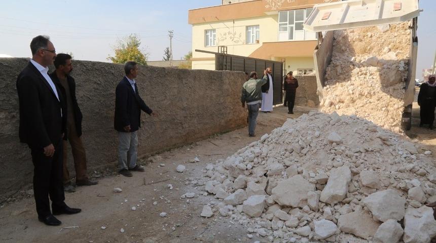 Eyyübiye kırsalında yol yapım çalışmaları sürüyor