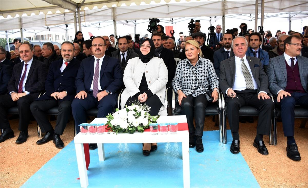 Bakan Zehra Z&uuml;mr&uuml;t Sel&ccedil;uk: "Bakım i&ccedil;in sırada bekleyen engellimiz yok"