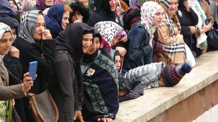 'Sahte peygamber' İskender Erol Evrenesoğlu, Bursa'da toprağa verildi G1