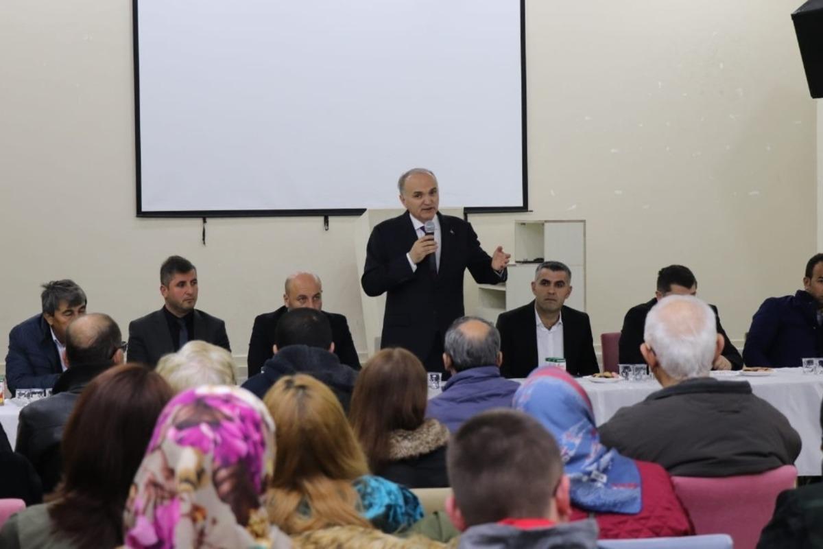 Başkan &Ouml;zl&uuml;, mahalle mahalle geziyor