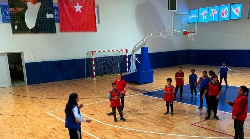 Futsal&rsquo;cılar İncesu&rsquo;da yetişiyor