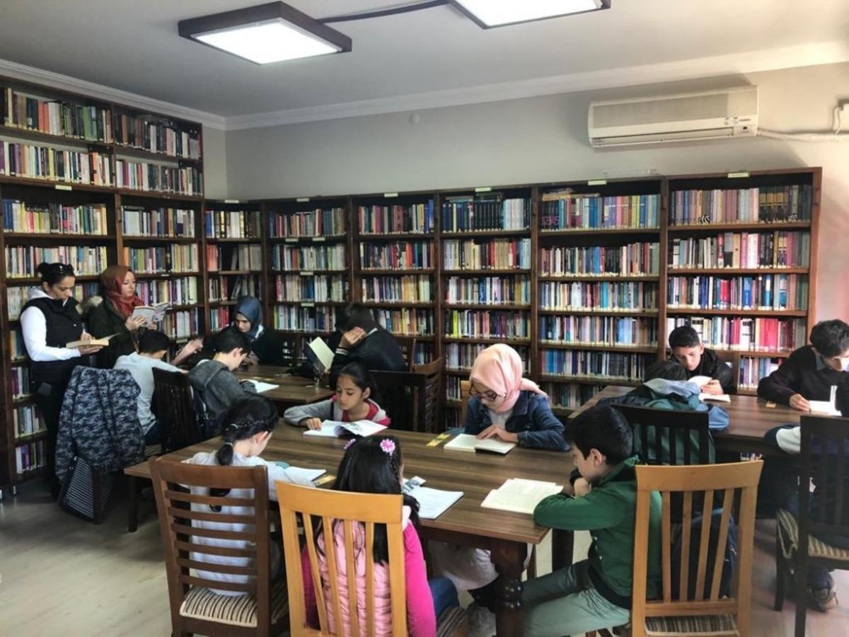 En g&uuml;zel okumaların adresi Faik Baysal