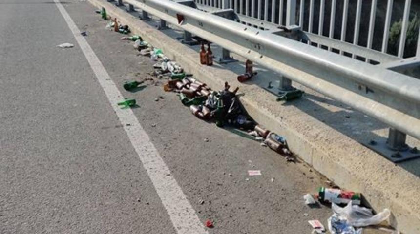 Üst geçit alkoliklerin mekânı oldu