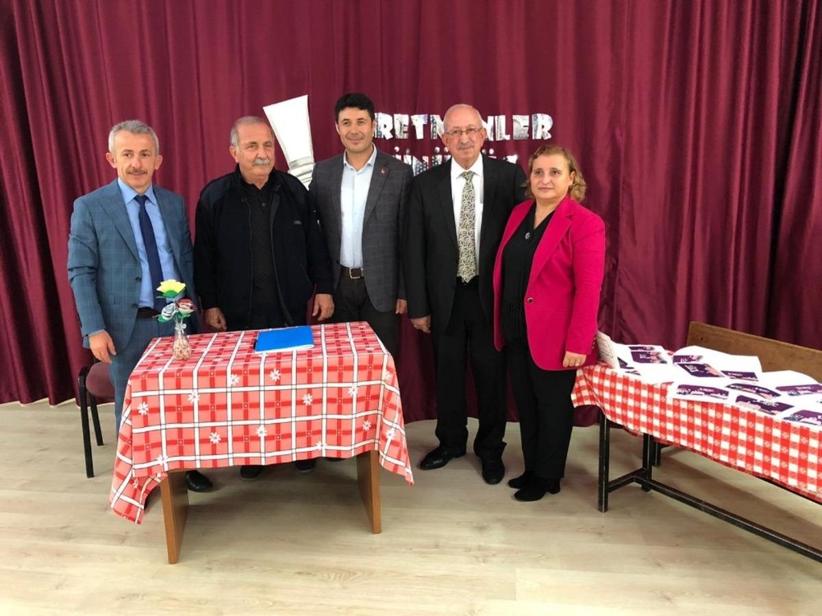 Emekli &ouml;ğretmenlerle duygusal buluşma