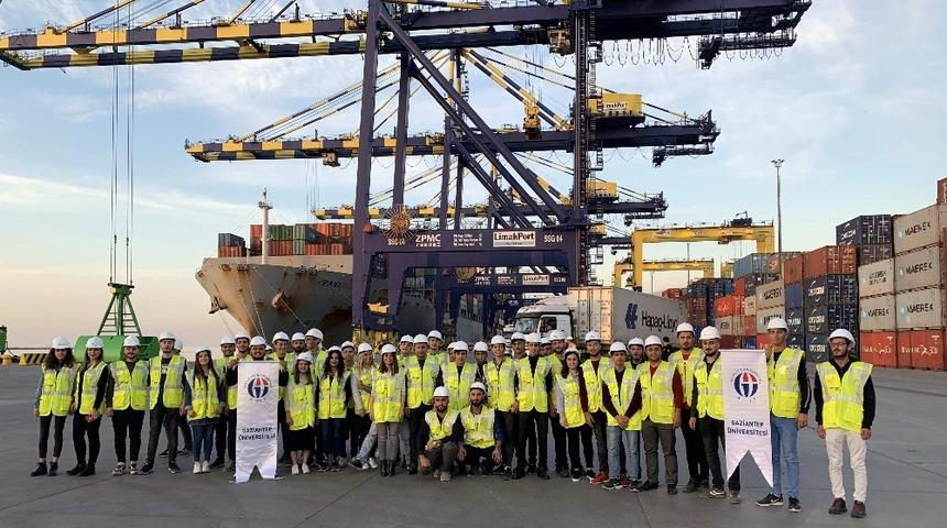 GA&Uuml;N &ouml;ğrencileri Limakport İskenderun limanında