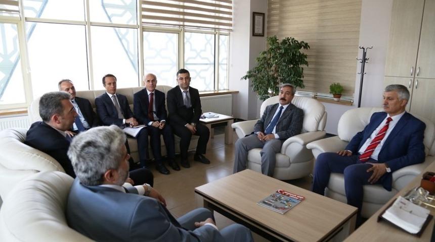 Rekt&ouml;r Şahin: &ldquo;Birlikte &ccedil;alıştık, birlikte başardık, herkese teşekk&uuml;rler&rdquo;