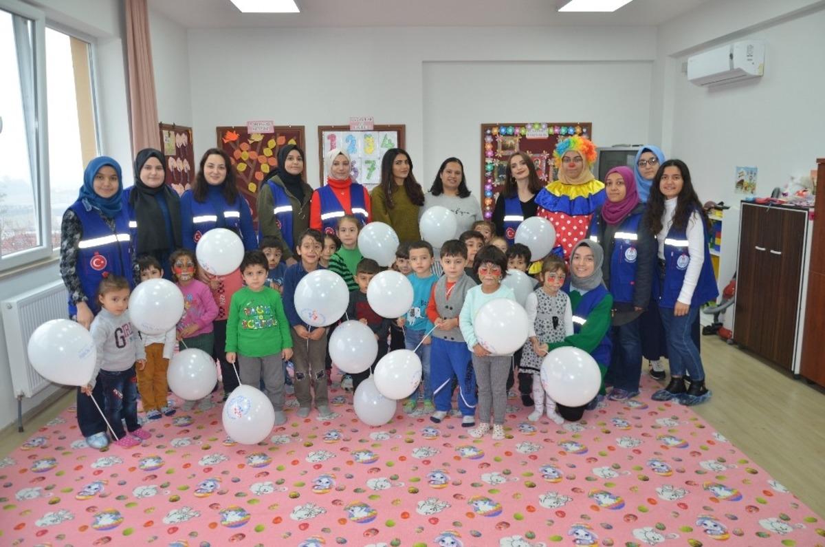 Tablet ve akıllı telefon yerine geleneksel oyunlar