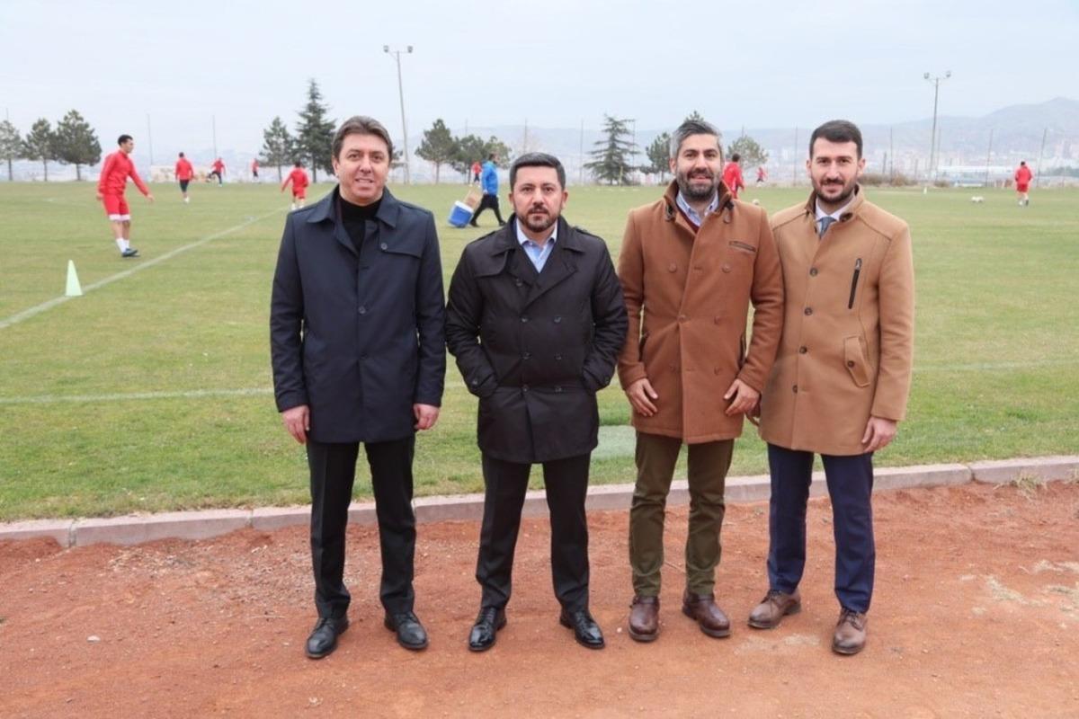 Belediye Başkanı Rasim Arı, Nevşehir Belediyespor antrenmanında
