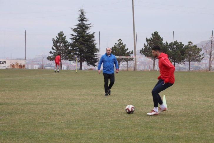 Belediye Başkanı Rasim Arı, Nevşehir Belediyespor antrenmanında G3