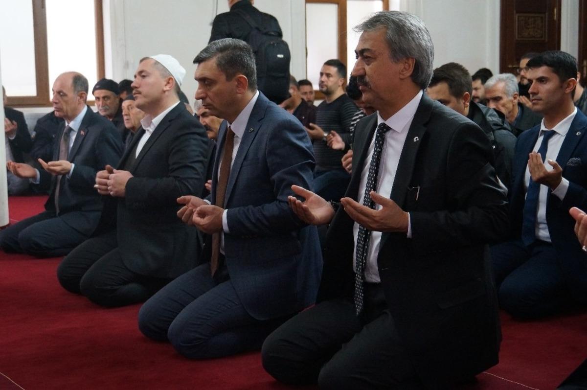 Batman&rsquo;da şehit polis &Ouml;ztekin i&ccedil;in mevlit okutuldu