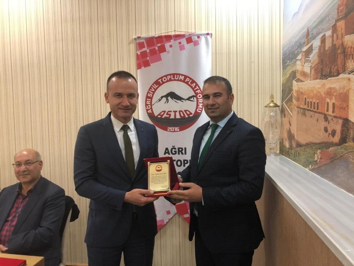 ASTOP&rsquo;tan Emektar &Ouml;ğretmenleri Duygulandıran Program