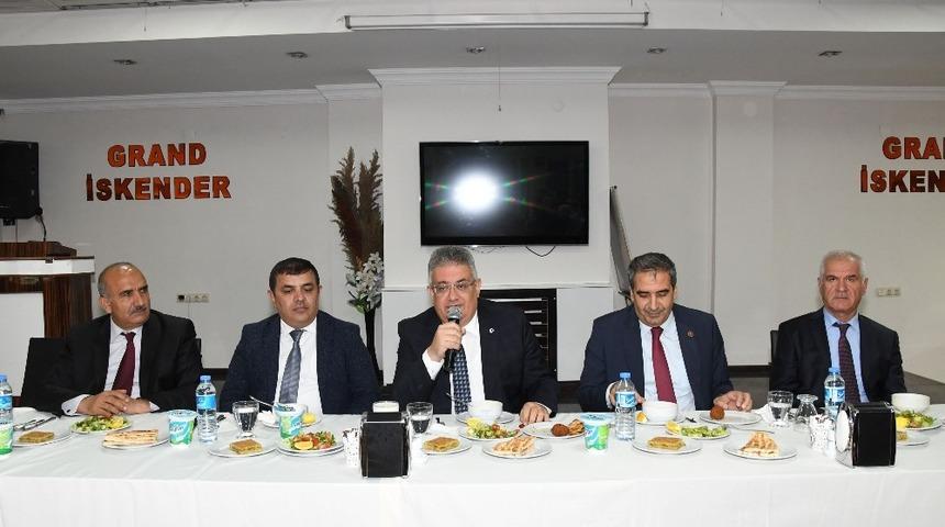 Vali Pekmez, il genel meclis &uuml;yeleriyle bir araya geldi