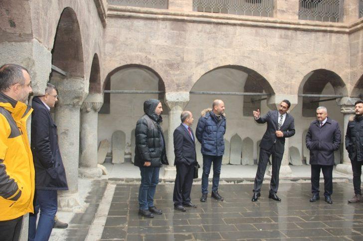 Karadeniz heyeti, Hakkari zirvesinde horun tepti G4