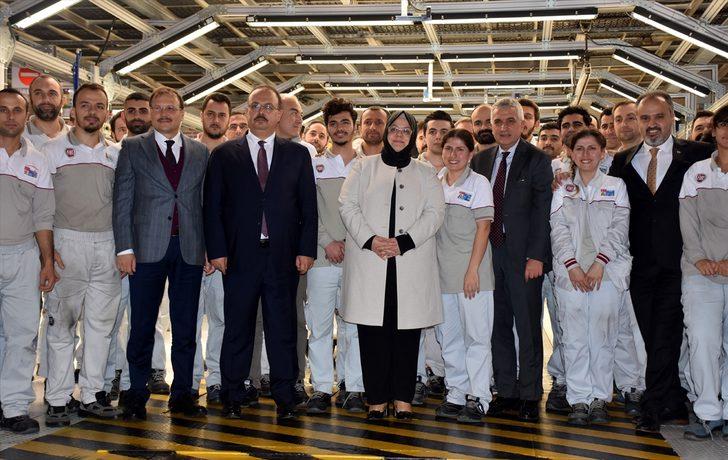 Aile, Çalışma ve Sosyal Güvenlik Bakanı Selçuk, Bursa'da G3