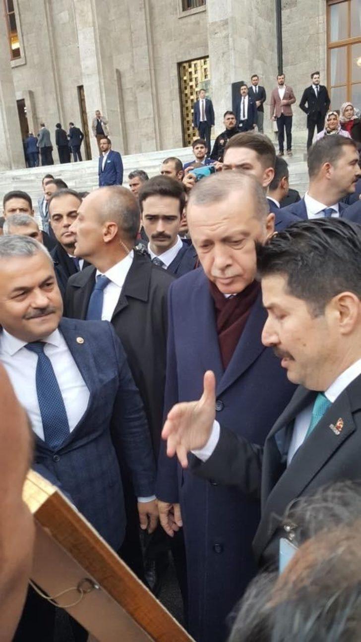 TEKDER’den Cumhurbaşkanı Erdoğan’a altın anahtar işlemeli tablo G4