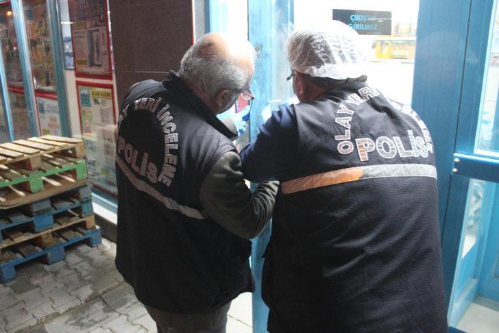 Tüfekli iki soyguncu, marketteki paraları alarak kaçtı G3