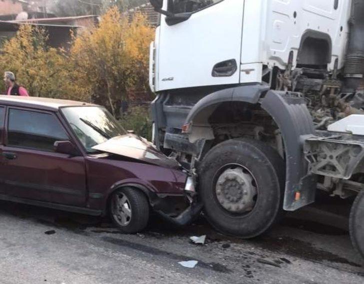 Nazilli’de beton mikseri ile otomobil kafa kafaya çarpıştı; 1 yaralı G1
