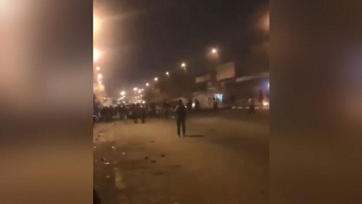 Irak'ın Necef kentinde göstericiler İran Başkonsolosluğu'nu ateşe verdi G2