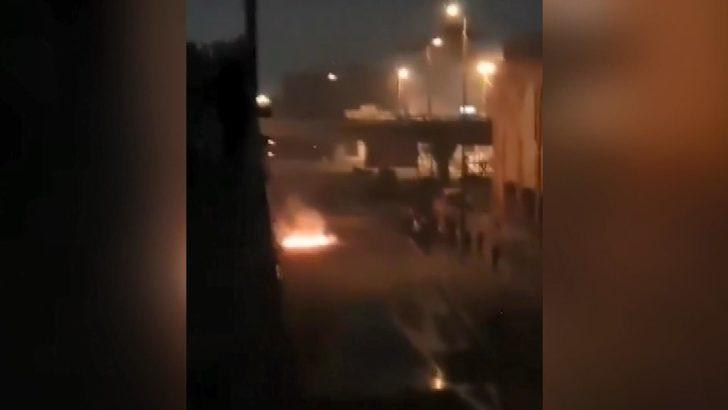 Irak'ın Necef kentinde göstericiler İran Başkonsolosluğu'nu ateşe verdi G4