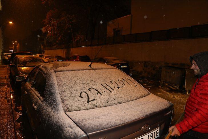 Erzurum ve Kars'ta kar yağışı kentleri beyaza bürüdü G3