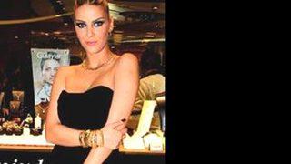 Tanıtıma iki aylık bebeğiyle gitti