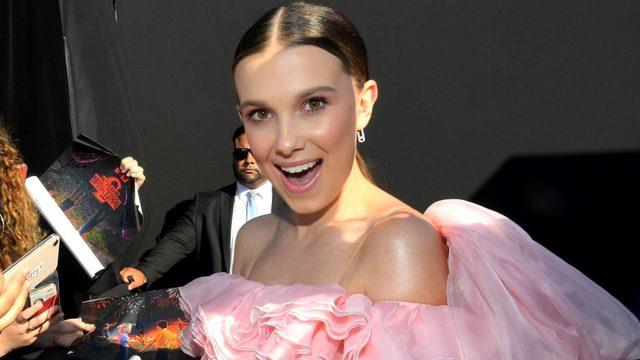 Millie Bobby Brown, Sherlock Holmes filminden servet kazanacak
