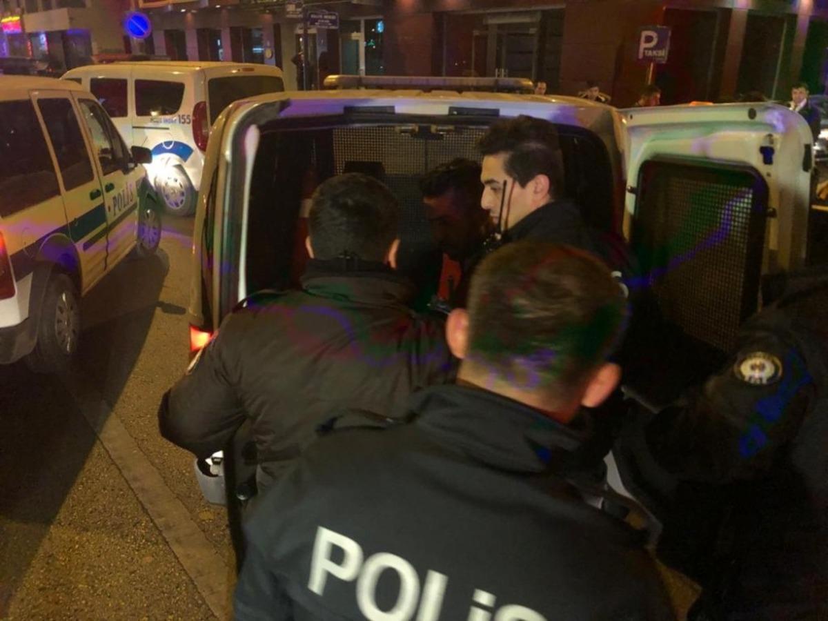 Ankara&rsquo;da hareketli dakikalar! Bek&ccedil;iyi darp eden ş&uuml;pheliler, silahını alıp ka&ccedil;tı