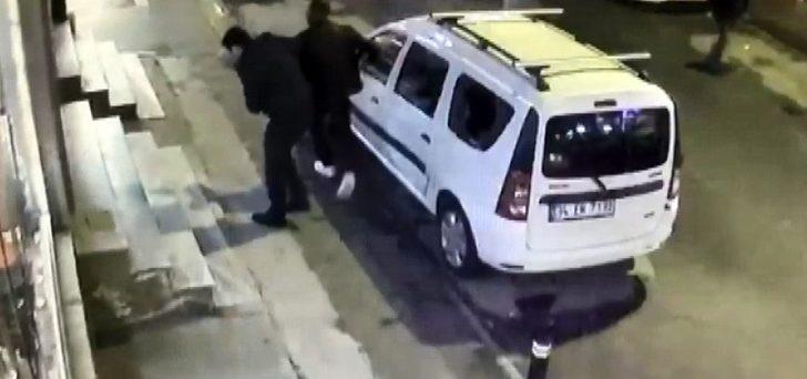 Kavgada dayak yedi, sinirini yol kenarındaki araçlardan çıkardı G3