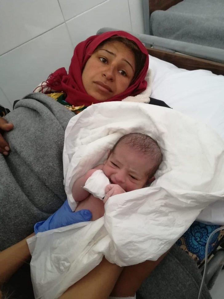 Tel Abyad Hastanesinde doğdu, adı “Barış” oldu G2