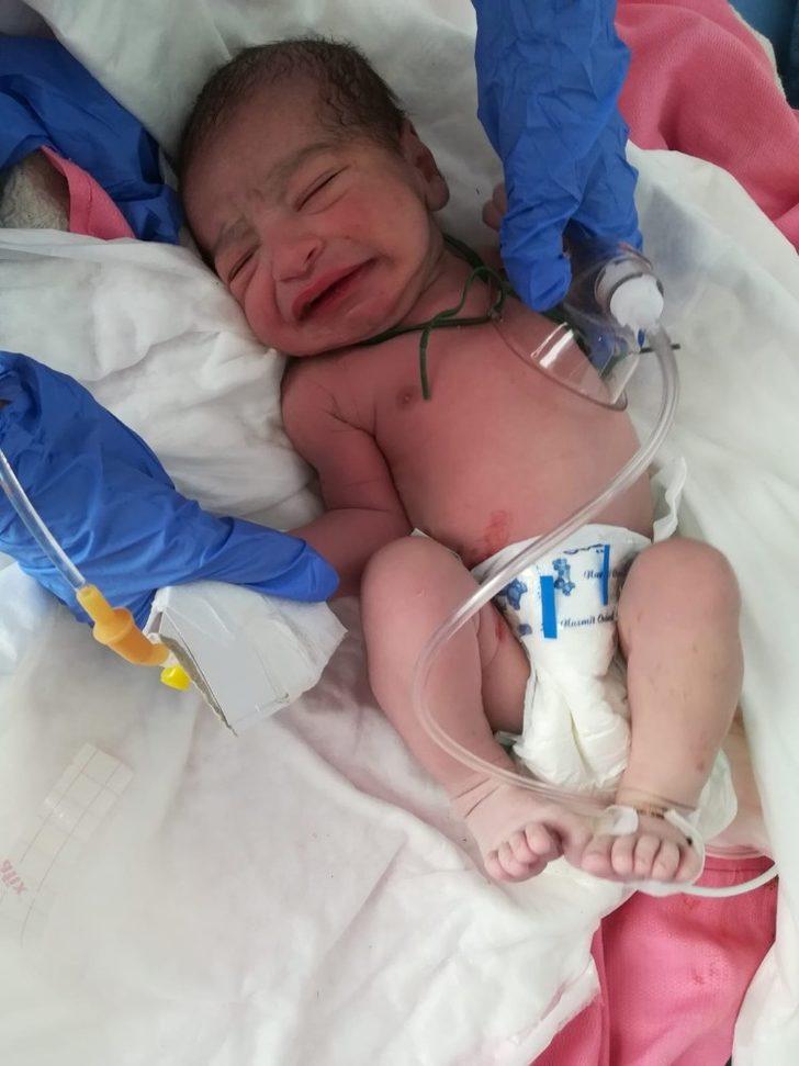 Tel Abyad Hastanesinde doğdu, adı “Barış” oldu G4